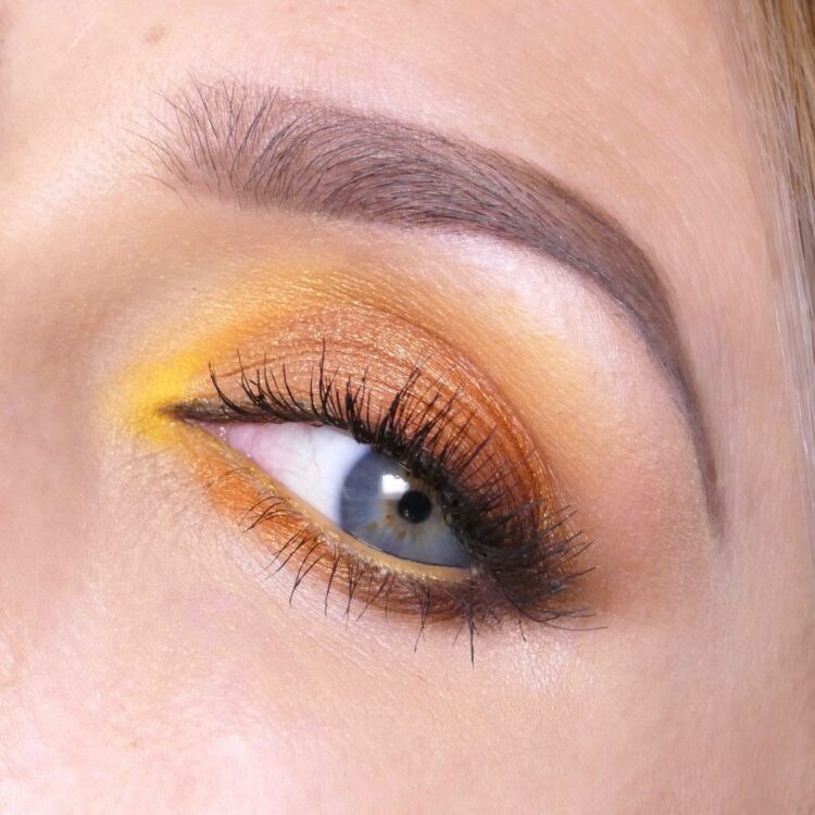Orange makeup